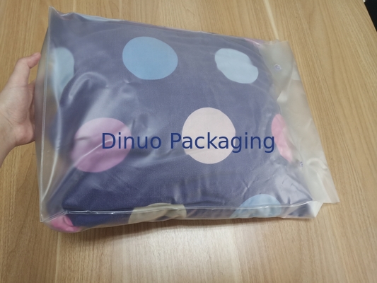 Pillow এবং চার টুকরা Suit প্যাকেজ জন্য বোতাম সঙ্গে পিভিসি প্যাকেজিং ব্যাগ সাফ করুন